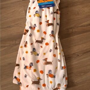 *NEW WITH TAGS* Cozy Holiday Dachshund Fall Themed blanket